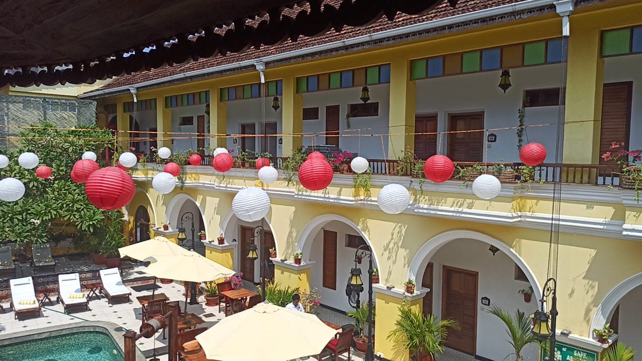 Students of IAMT Global academy, best hotel management institute in Kerala visiting 5 star hotel as part of industrial visit .